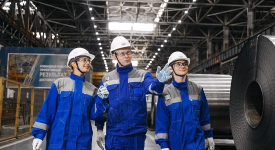 Usines intelligentes : quel rôle pour les équipements électriques dans l'industrie de demain ?