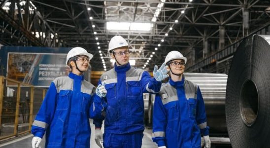 Usines intelligentes : quel rôle pour les équipements électriques dans l'industrie de demain ?